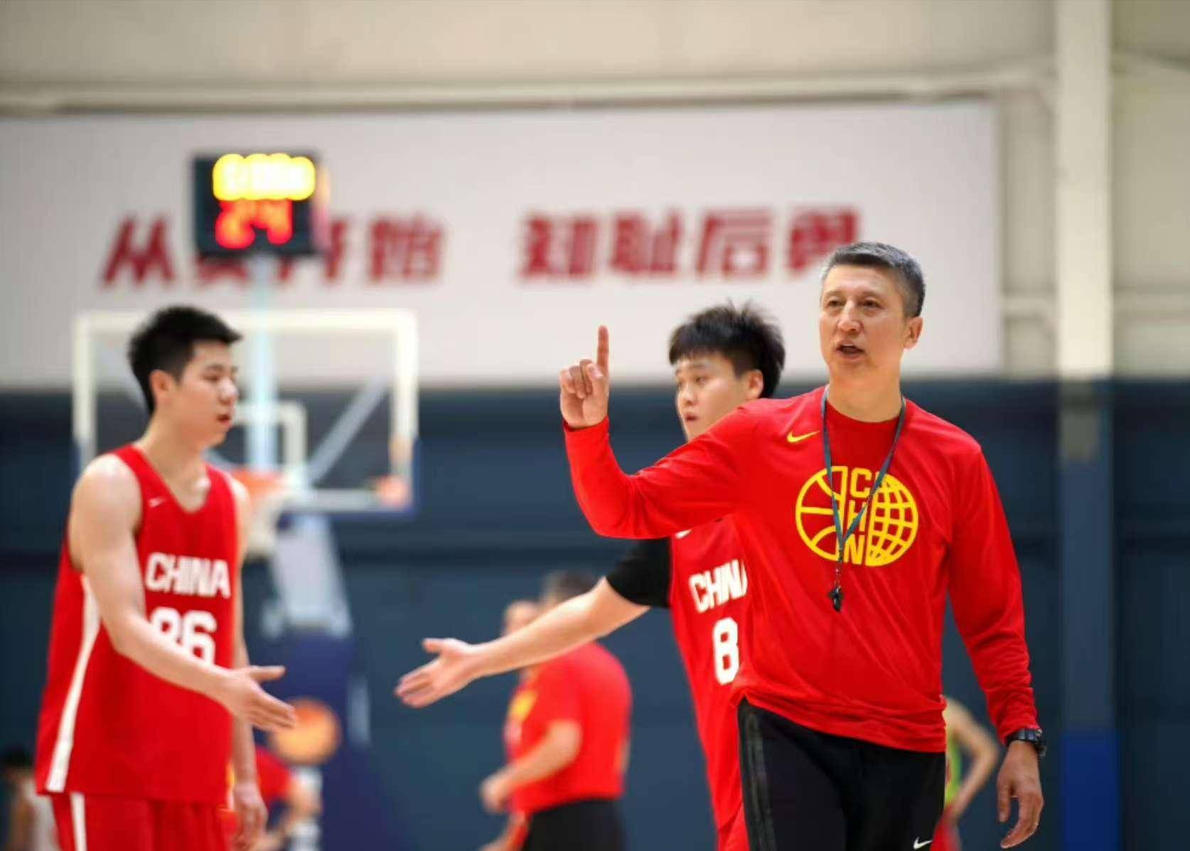 顶尖男篮球队将争夺胜利谁能登上篮球巅峰？(男篮篮球排名前十)
