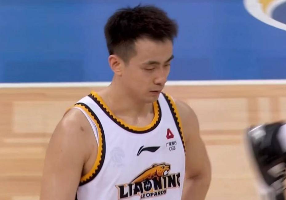 米兰体育登录-弗格41分辽宁险胜北控赵继伟13+7张帆25分(cba北控弗格)